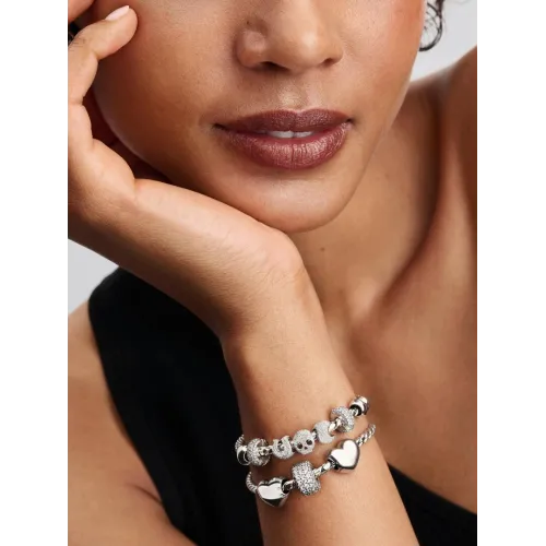 PANDORA MINI CHARM TÊTE DE MORT TEXTURÉE