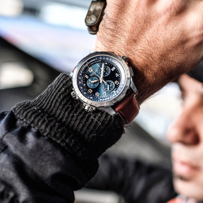 MONTRE HAMILTON KHAKI AVIATION X-WIND GMT CHRONO QUARTZ CADRAN BLUE BRACELET CADRAN MARRON