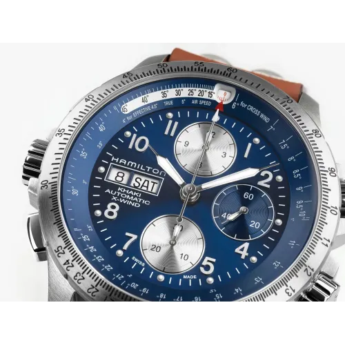 Photo montrant l'intégralité de la montre Montre Hamilton Khaki Aviation X‑Wind Auto Chrono Bracelet Cuir Marron