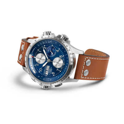 Vue complète de la montre Montre Hamilton Khaki Aviation X‑Wind Auto Chrono Bracelet Cuir Marron