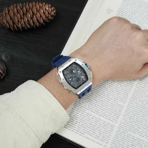 Photo montrant l'intégralité de la montre Montre Tsar Bomba Chrono Quartz Acier Silicone Bleu