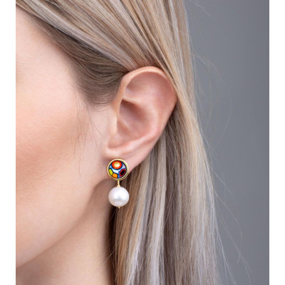 Un mannequin portant la Frey Wille Ocean Drops