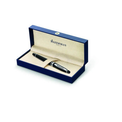 Photo montrant le Waterman Expert Black CT stylo-plume présenté dans son coffret cadeau Waterman emblématique.