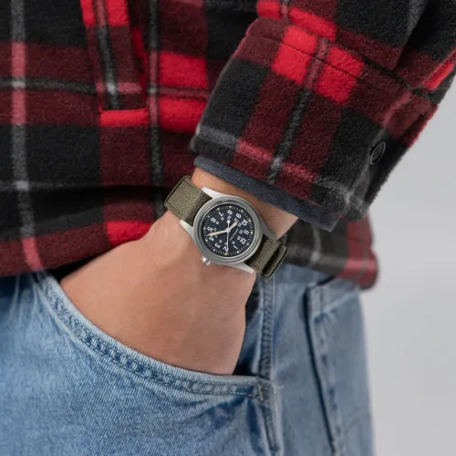 Photo montrant l’intégralité de la Montre Hamilton Khaki Field Mechanical 36 mm