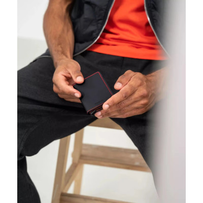 SECRID SLIMWALLET MATTE BLACK & RED