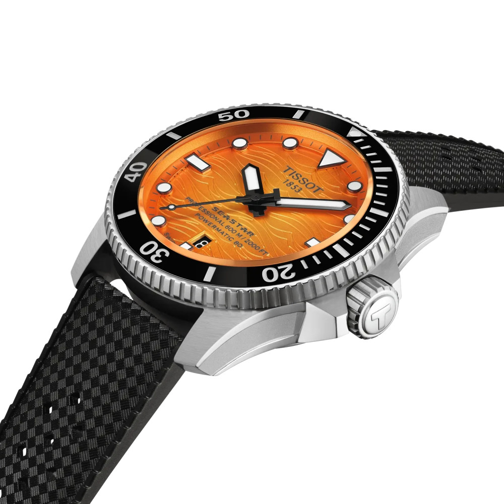 MONTRE TISSOT SEASTAR POWERMATIC 80 44 MM CÉRAMIQUE NOIRE CADRAN ORANGE BRACELET CAOUTCHOUC NOIR