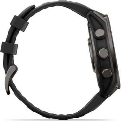 MONTRE GARMIN FĒNIX® 9 PRO 47 MM INREACH TITANIUM AVEC REVÊTEMENT CARBON GRAY DLC ET BRACELET EN SILICONE NOIR