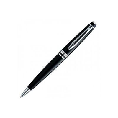 Photo montrant la silhouette complète du Waterman Expert Matt Black CT stylo à bille.